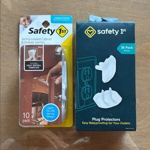 Safety 1st Cabinet Latches and Plug Protectors Set